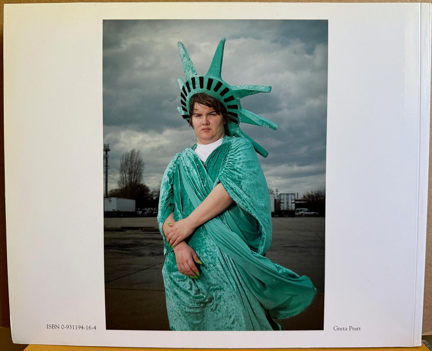 Blue Sky Annual Yearbook 10/11. Featuring Mark Cohen, Mary Ellen Mark, et al.