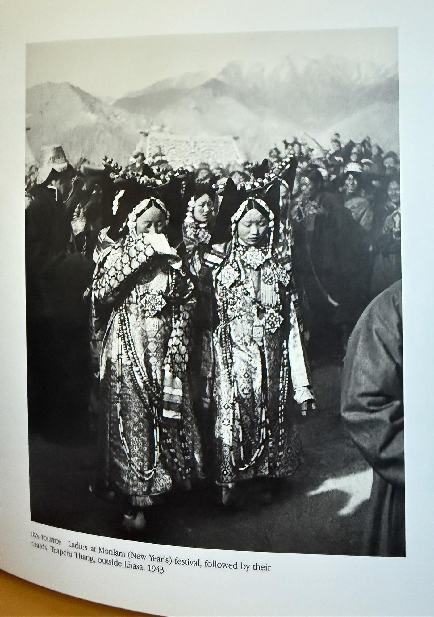 Tibet: The Sacred Realm. Photographs 1880-1950.