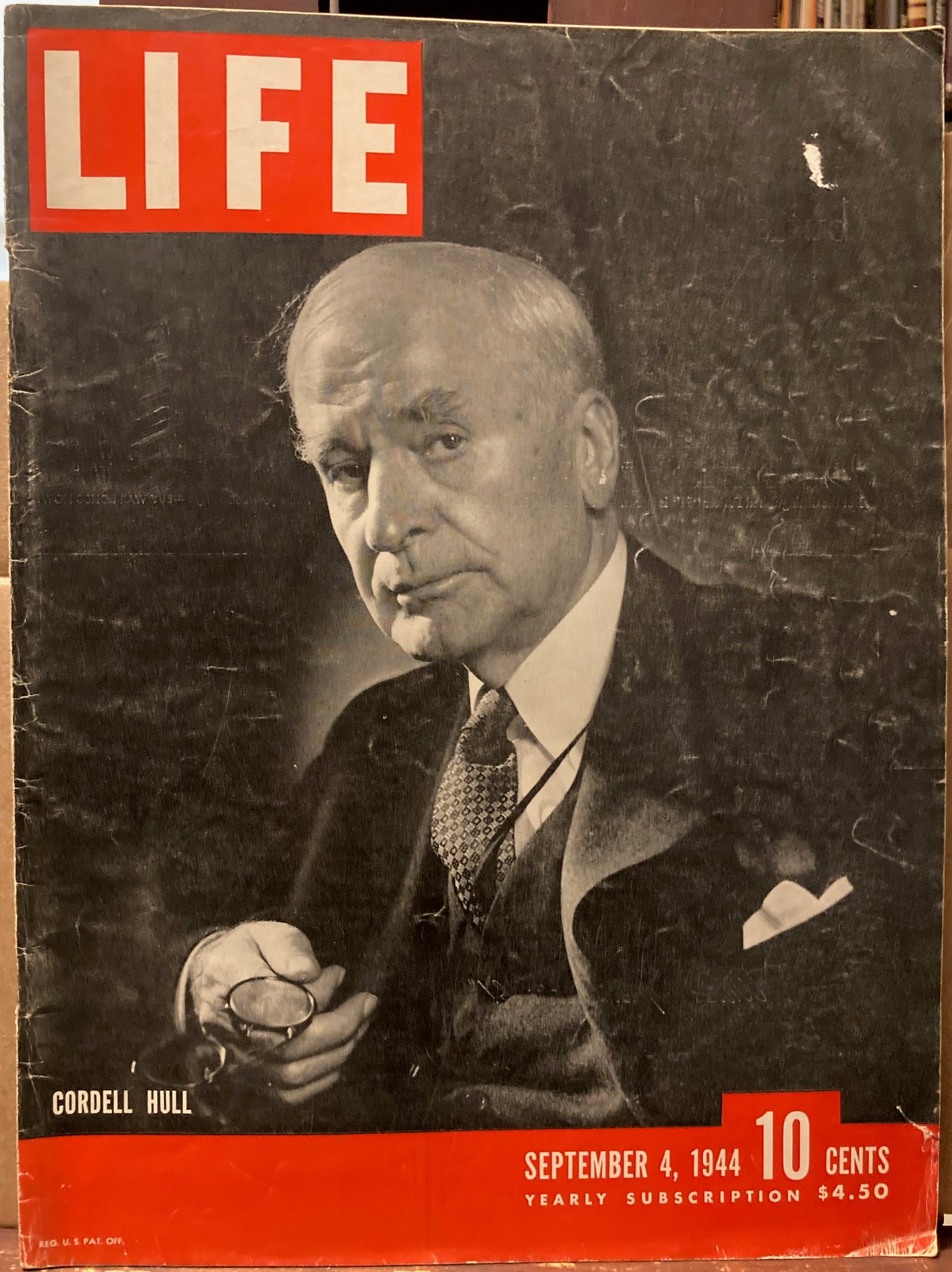 Television, history of. Television, "the next great development in radio," photographs by Andreas Feininger, in LIFE magazine, September 4, 1944.