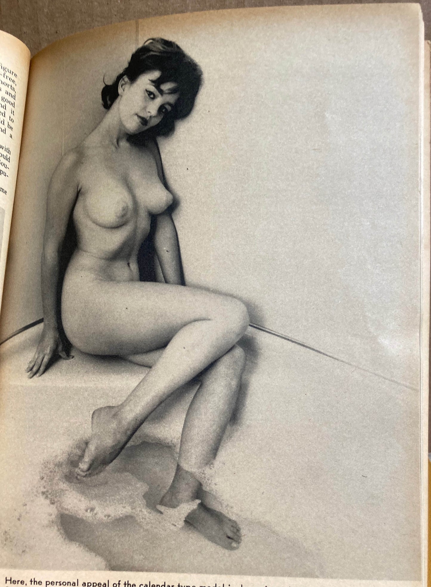 Gowland, Peter. Peter Gowland Photographs The Figure. Whitestone Book No. 39.