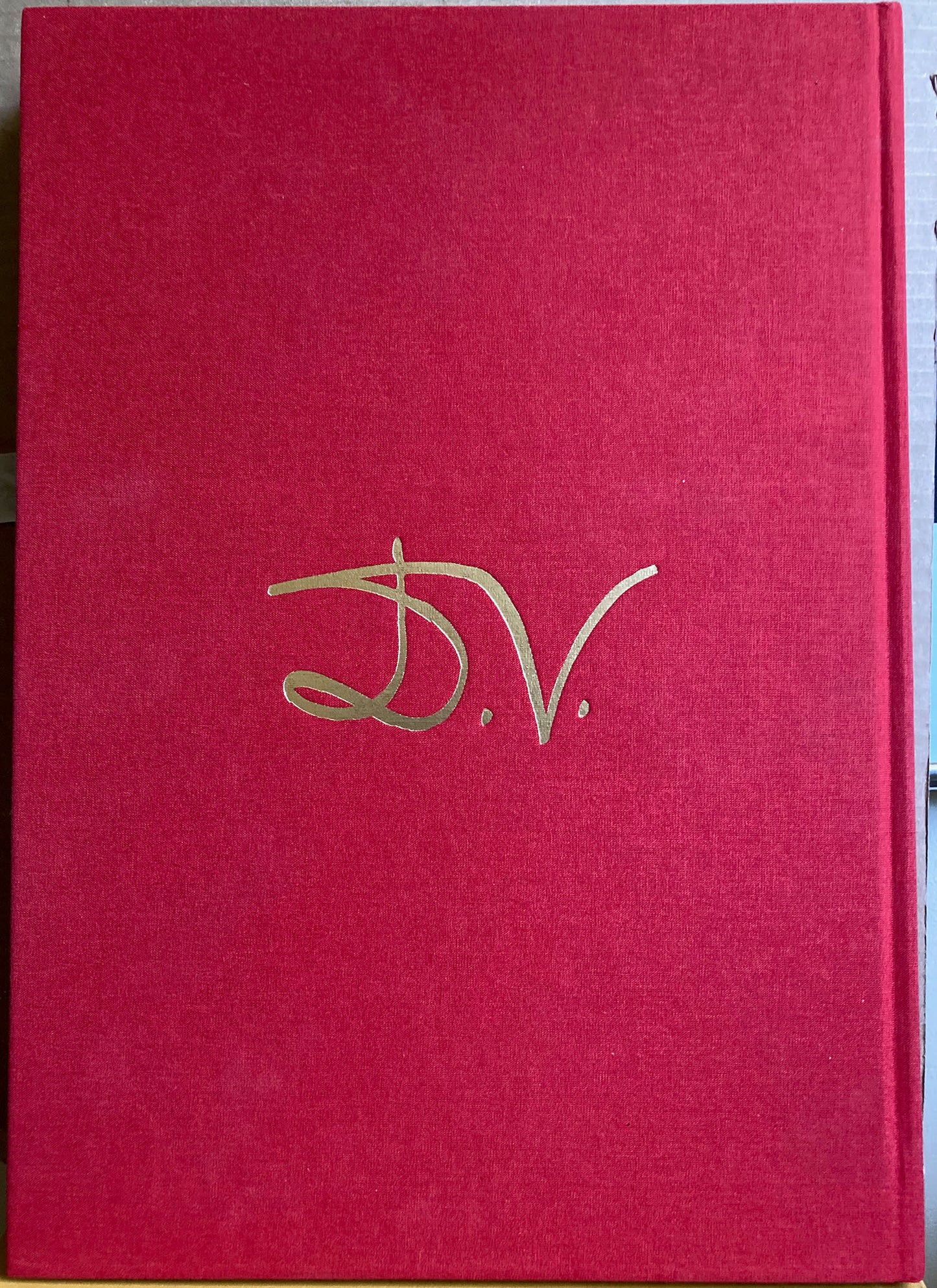 Fashion. Allure by Diana Vreeland with Christopher Hemphill. Bulfinch, 2002.