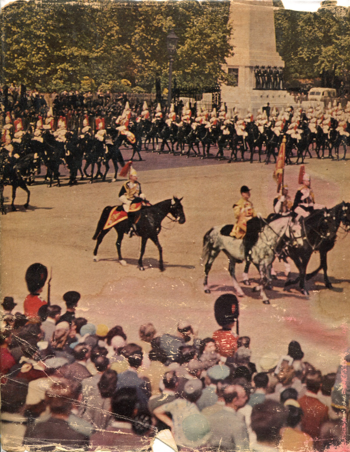 Color Photography. Europe in Color by Editors of Holiday. Preface by Allan Nevins.