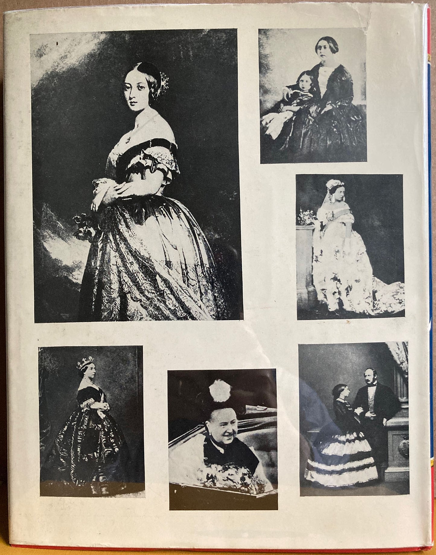 Queen Victoria. Victoria R. A Biography with 400 Illustrations Based on Her Personal Photograph Albums by Helmut and Alison Gernsheim.