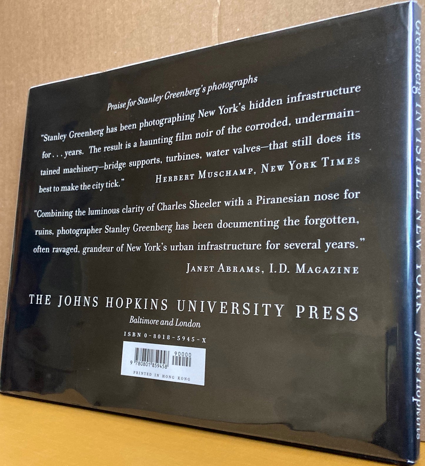 Greenberg, Stanley. Invisible New York: The Hidden Infrastructure of the City. Photographs by Stanley Greenberg.
