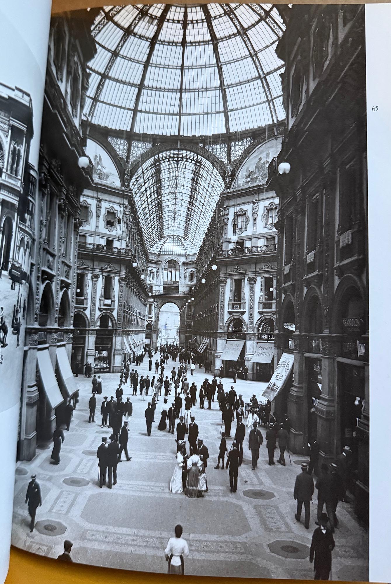 Italy: One Hundred Years of Photography.