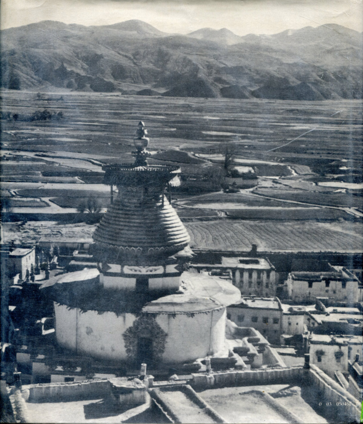 Tibet. A Portrait of Lost Tibet by Rosemary Jones Tung. Photographs by Ilya Tolstoy and Brooke Dolan.